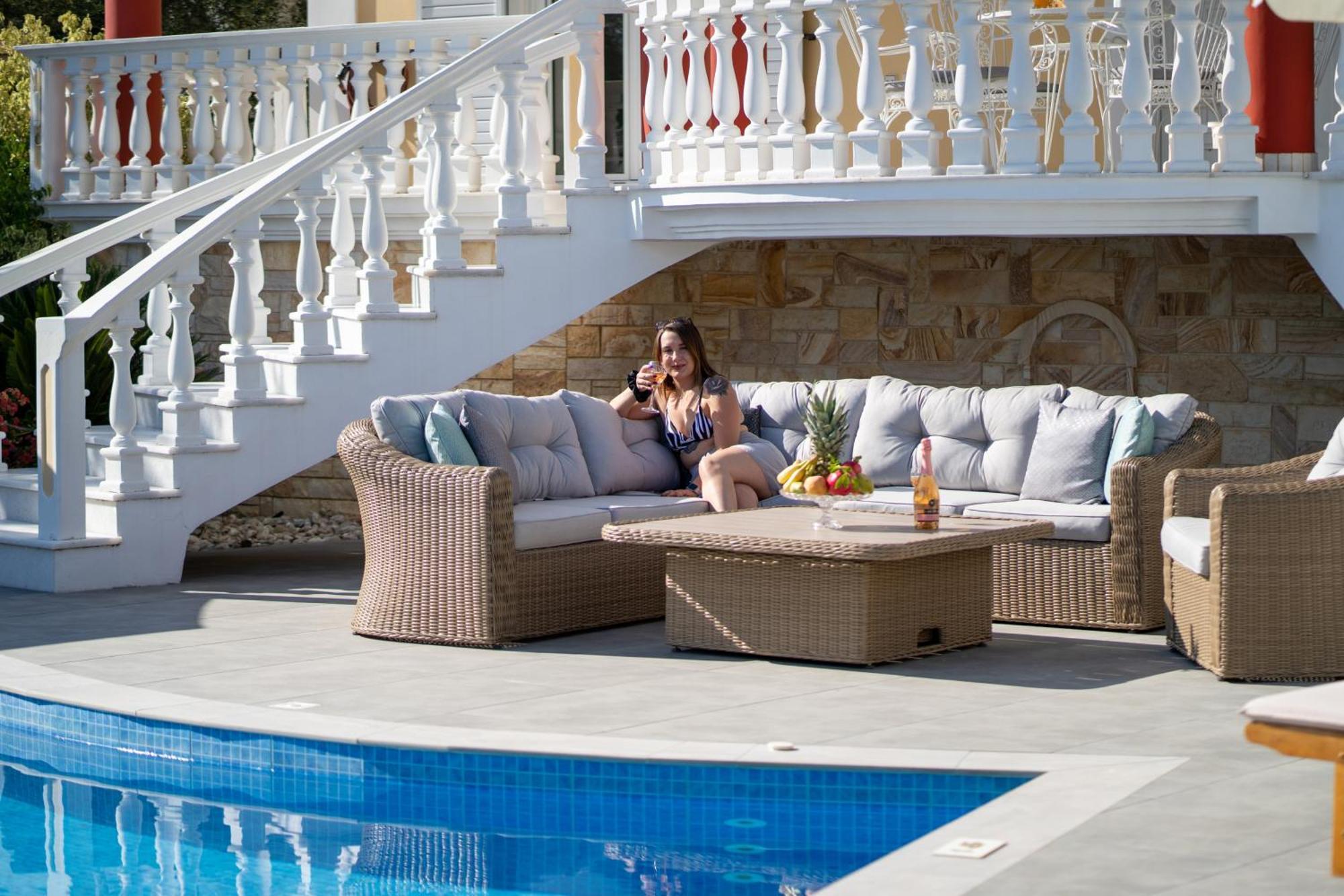 Villa Bella Sole Kalipádhon Exteriör bild