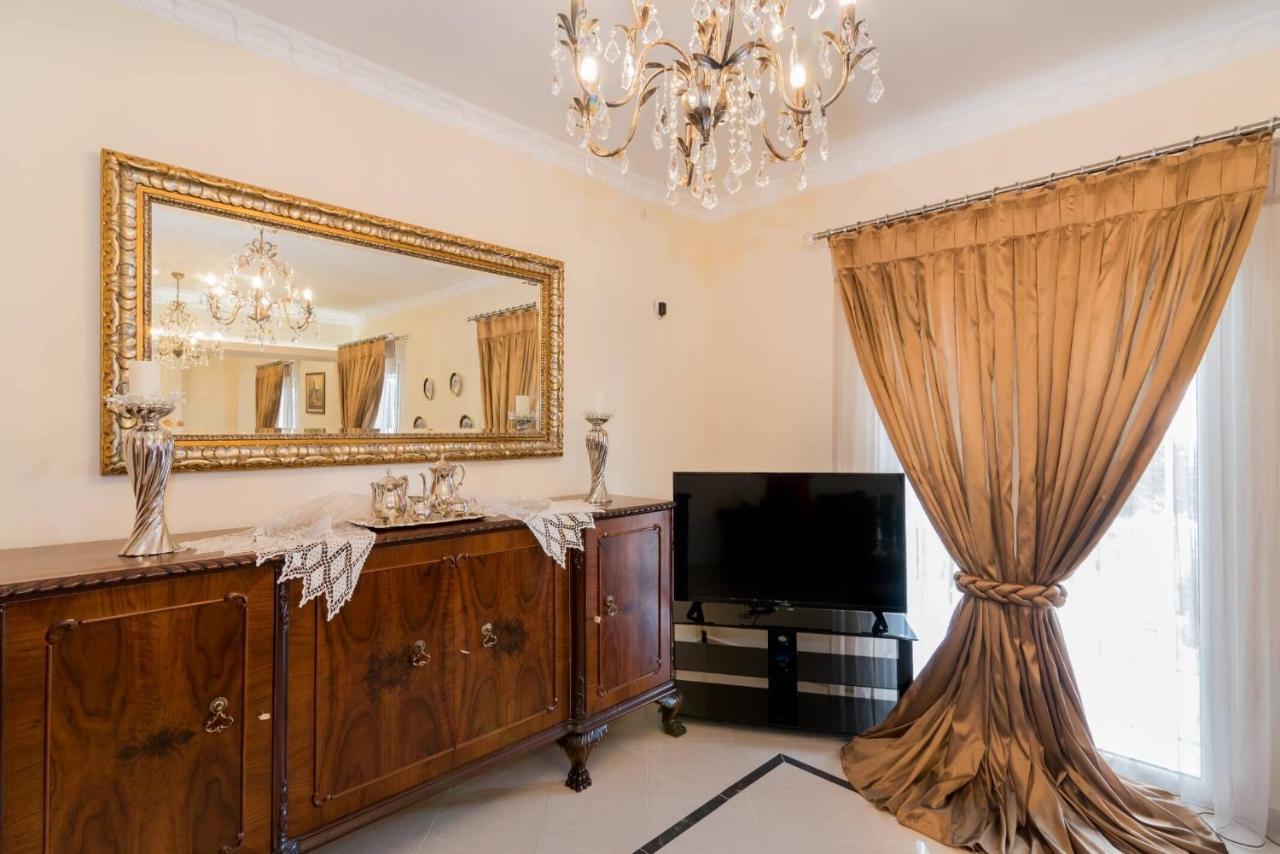 Villa Bella Sole Kalipádhon Exteriör bild