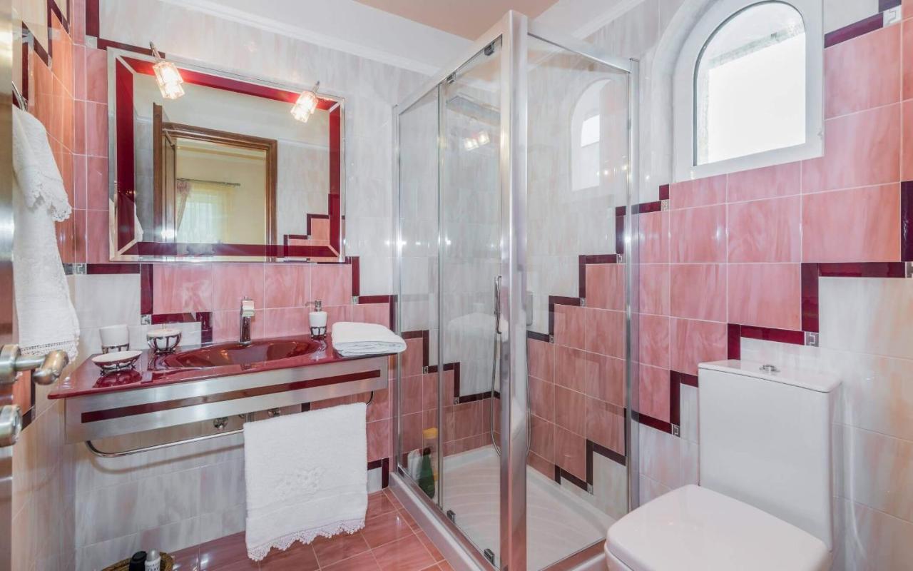 Villa Bella Sole Kalipádhon Exteriör bild