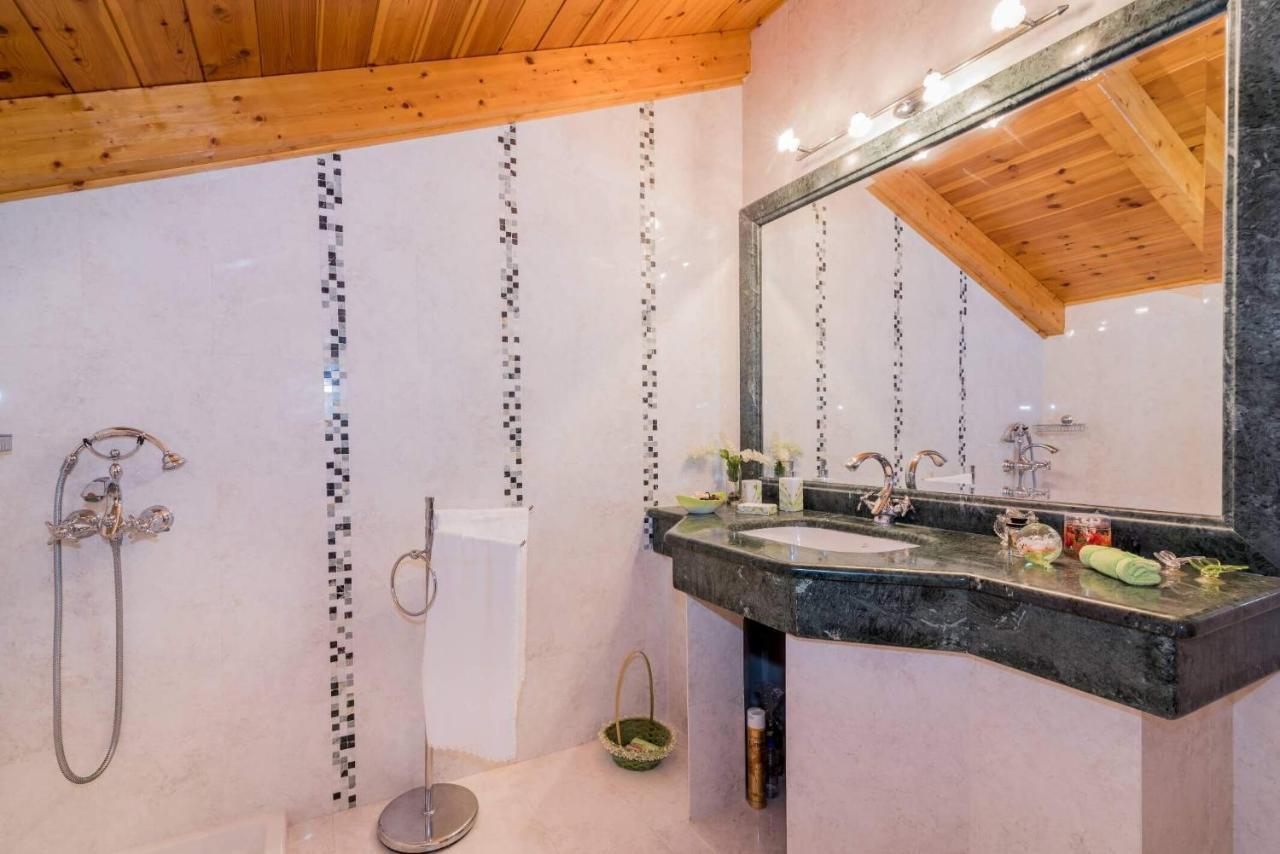 Villa Bella Sole Kalipádhon Exteriör bild