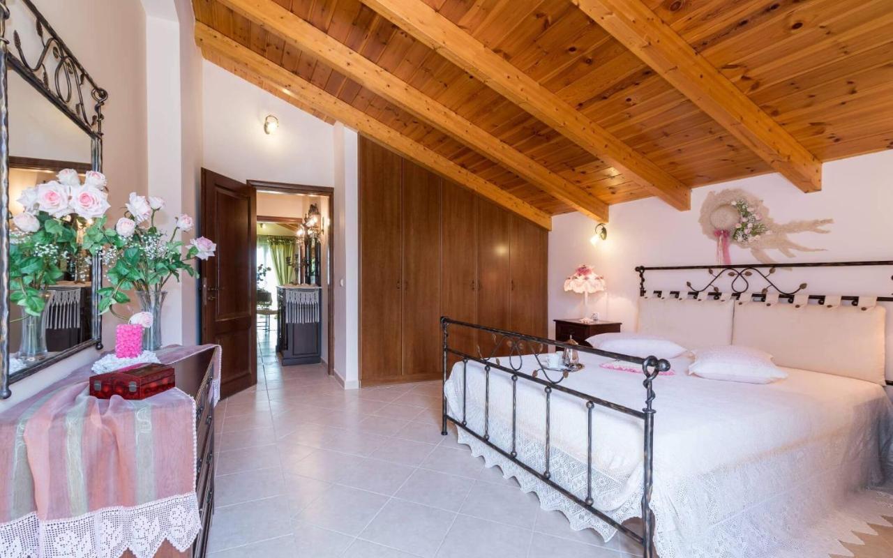 Villa Bella Sole Kalipádhon Exteriör bild